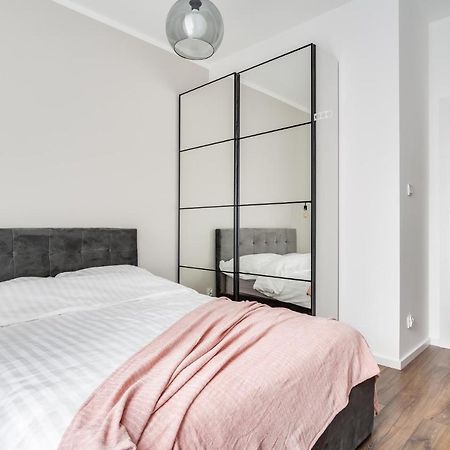 Apartament Chwaliszewo Z Balkonem - Free Parking Poznań Kültér fotó